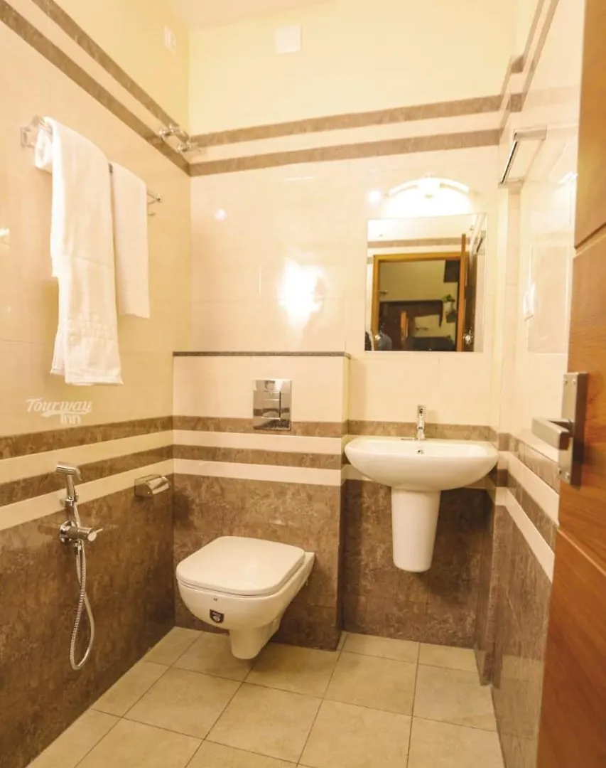 ** Hotel Tour Way Nadavayal Inn Kenichira Indien